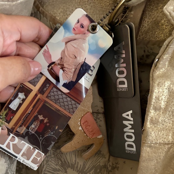 Doma Leather Cropped Jacket - Picture 2 of 3